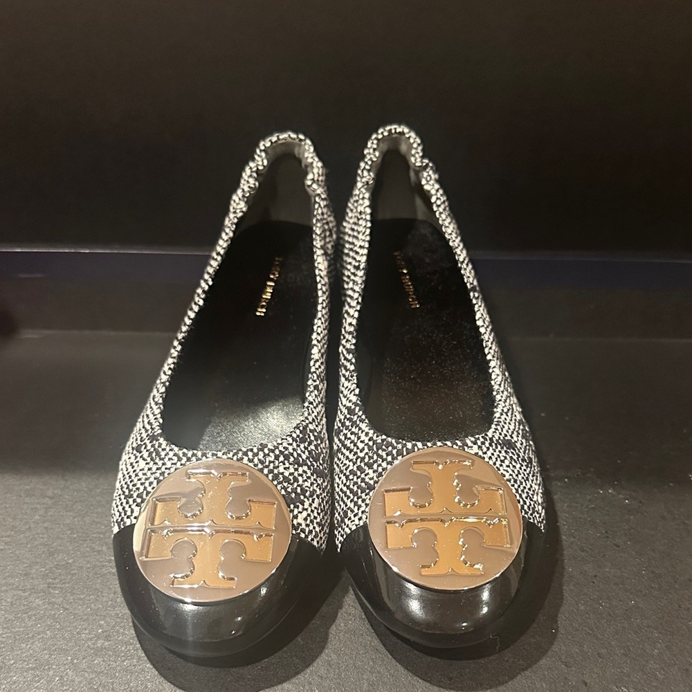 NWT Tory Burch CLAIRE CAP TOE BALLET